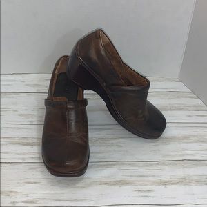Size 8 BOC Brown Clog